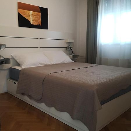Apartmani Nadalina Veli Lošinj 外观 照片