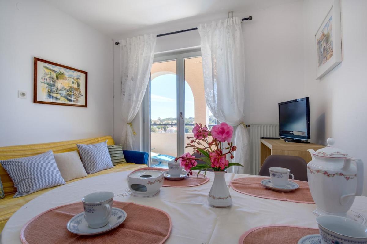 Apartmani Nadalina Veli Lošinj 外观 照片