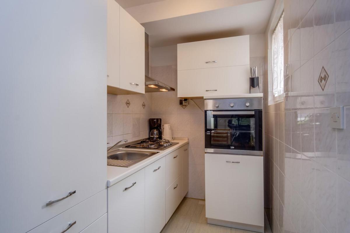 Apartmani Nadalina Veli Lošinj 外观 照片