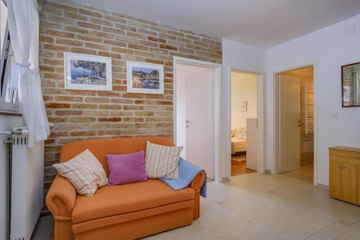 Apartmani Nadalina Veli Lošinj 外观 照片