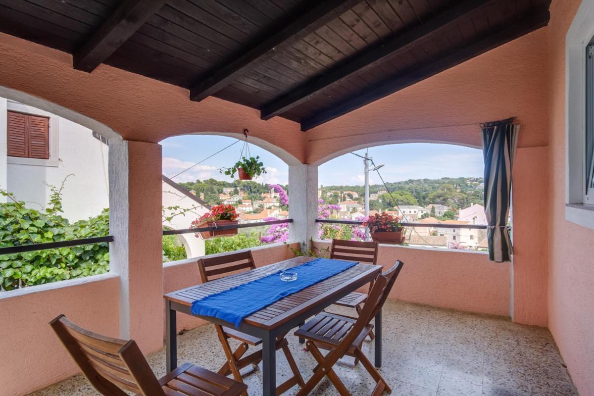 Apartmani Nadalina Veli Lošinj 外观 照片