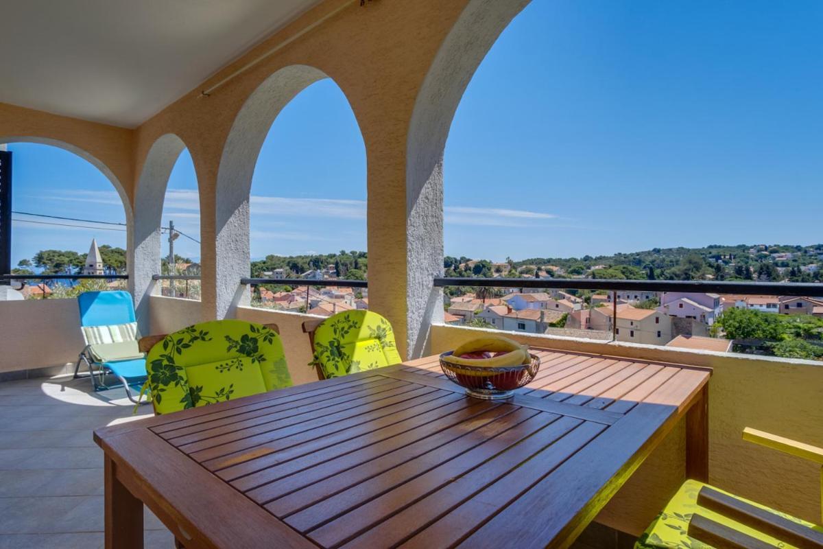 Apartmani Nadalina Veli Lošinj 外观 照片