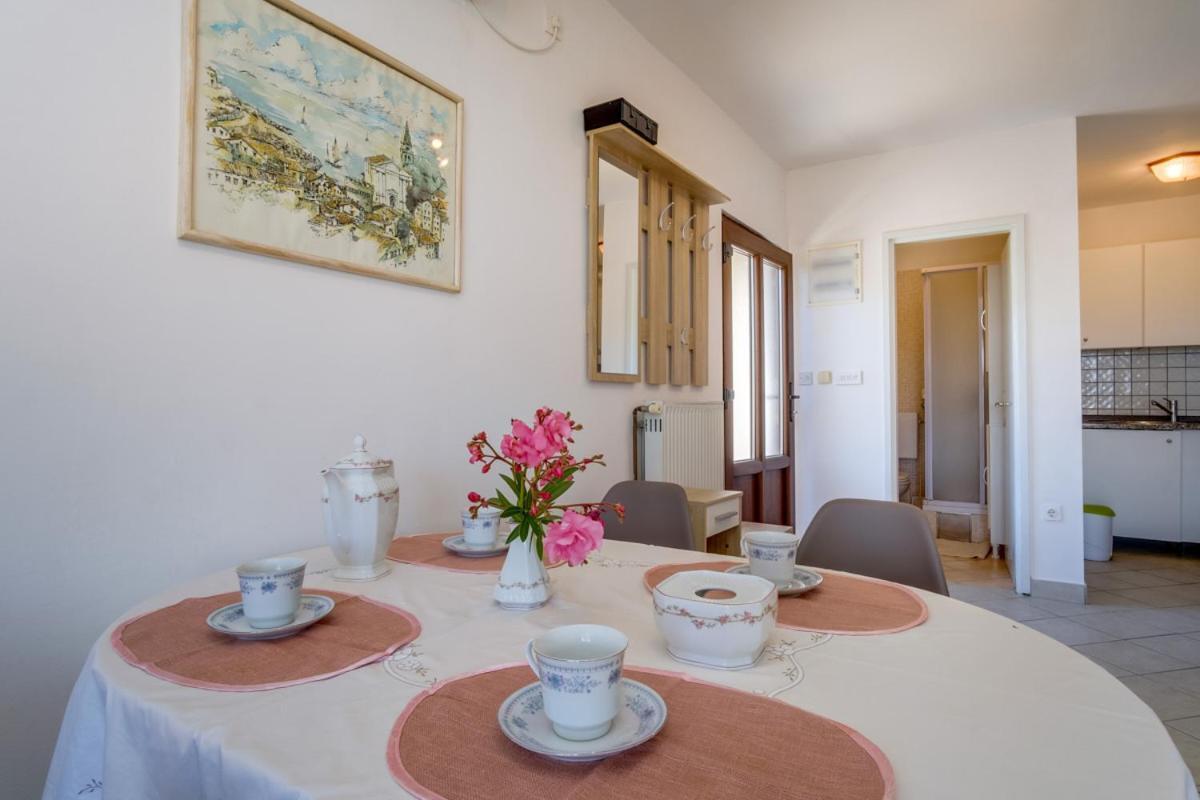 Apartmani Nadalina Veli Lošinj 外观 照片