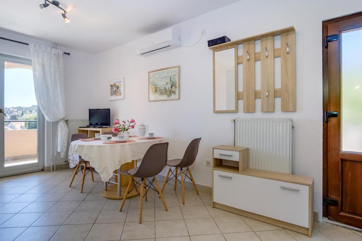 Apartmani Nadalina Veli Lošinj 外观 照片