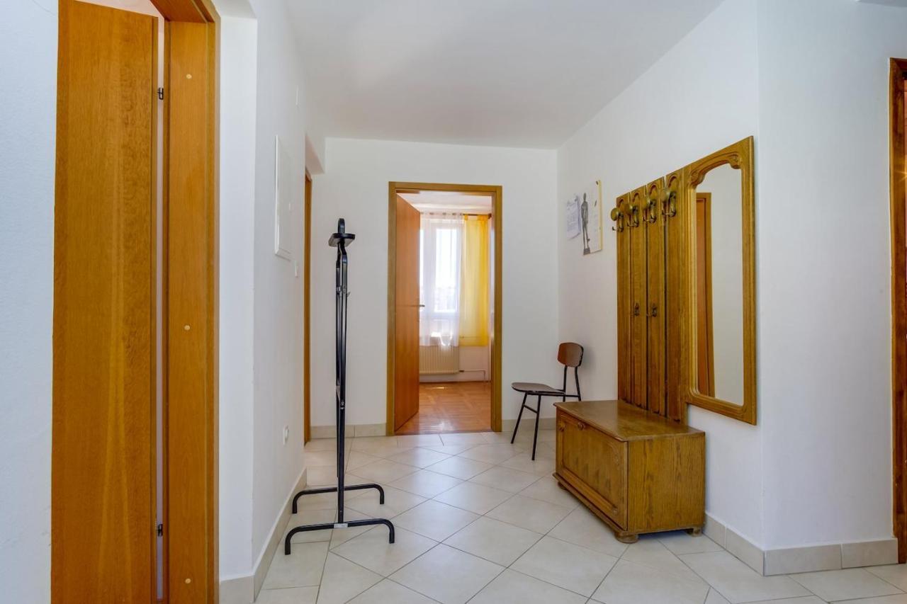 Apartmani Nadalina Veli Lošinj 外观 照片