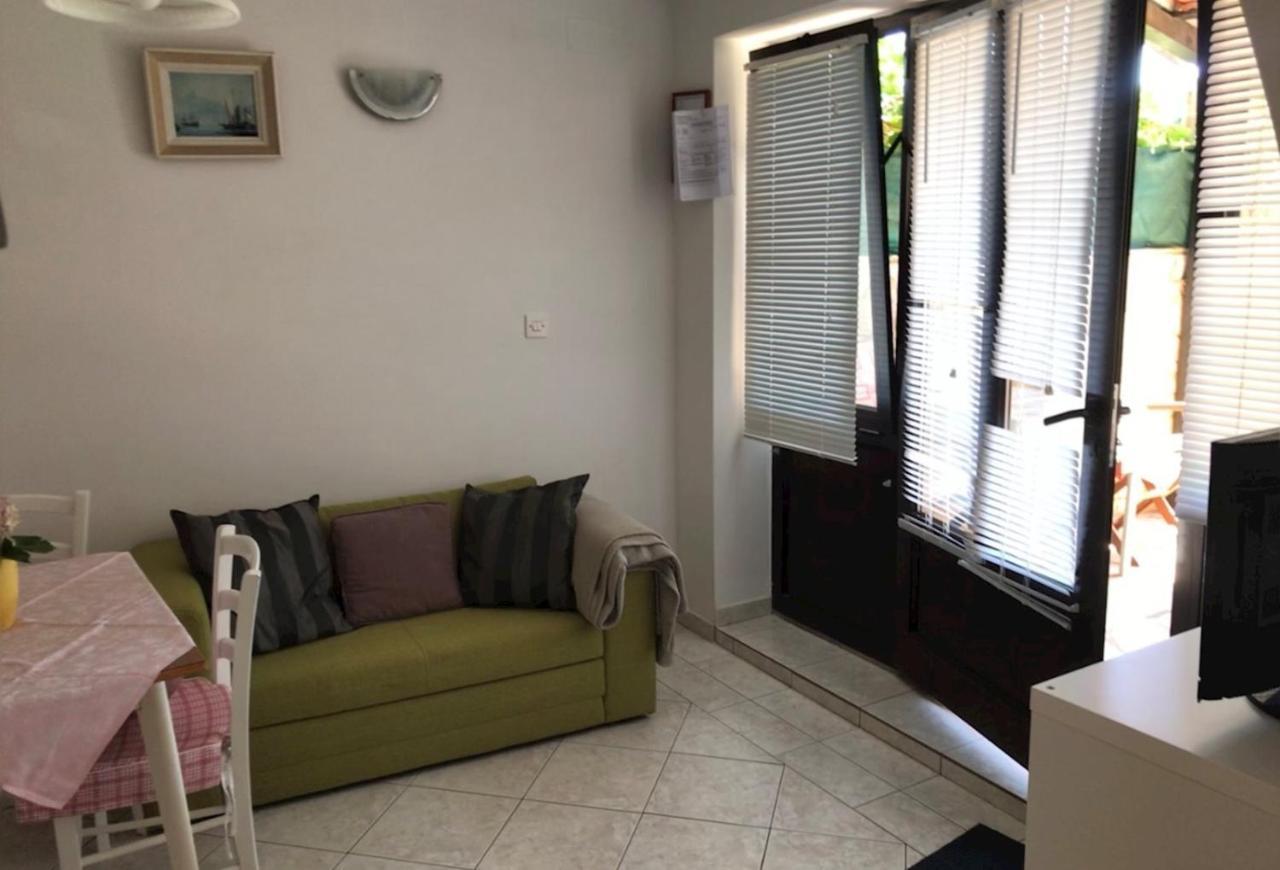 Apartmani Nadalina Veli Lošinj 外观 照片